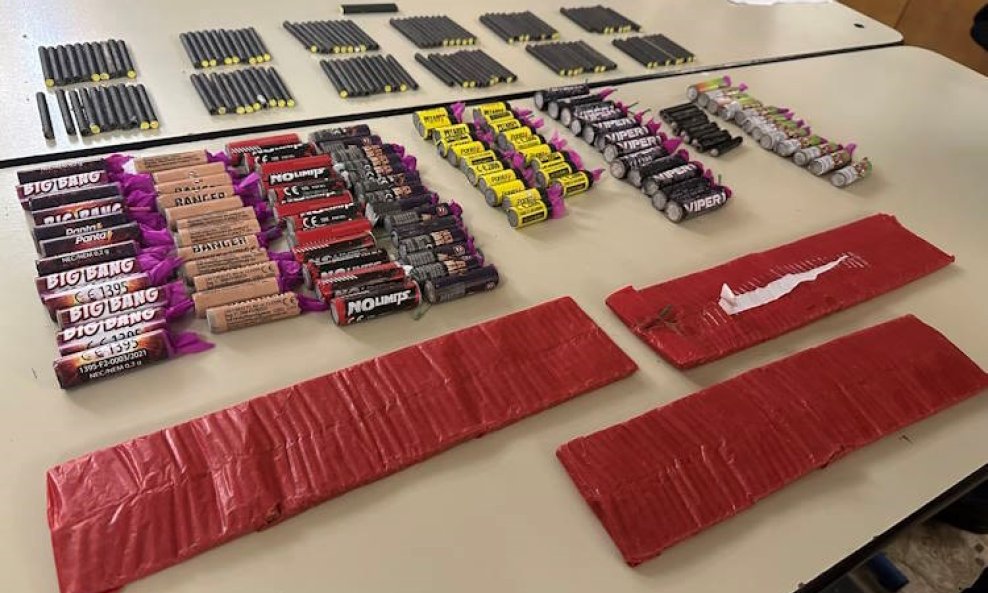 Zaplijenjena pirotehnika