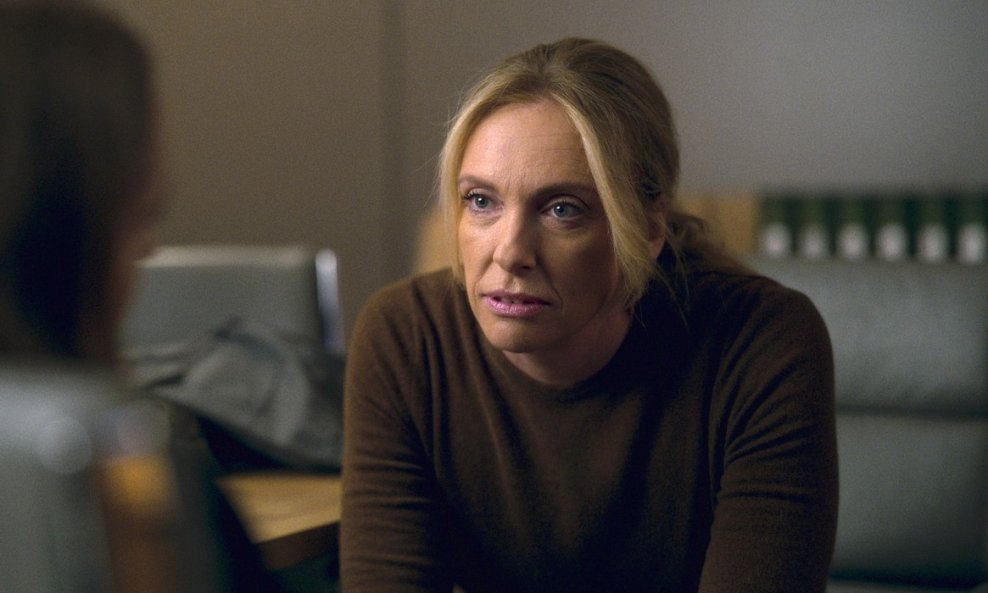 UNnbelievable, Toni Collette