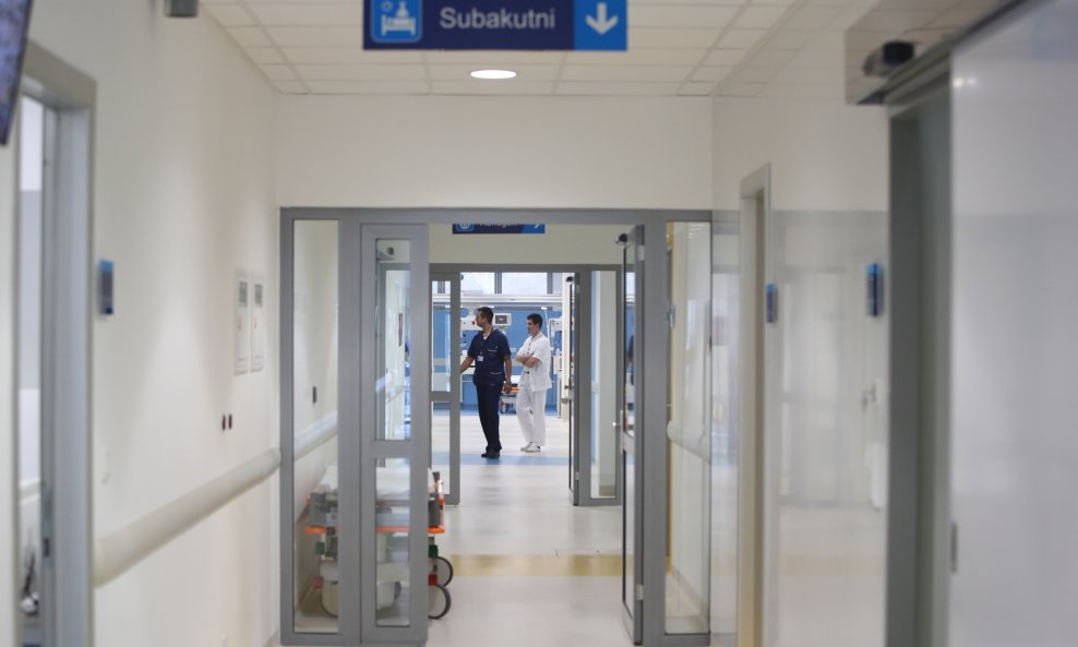 U KBC Rijeka su zbog gripe zabranjeni posjeti