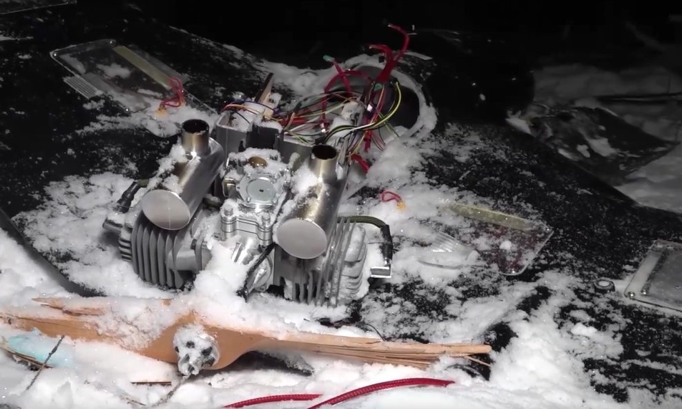 Ostaci drona u Putinovoj rezidenciji koje je objavila Rusija