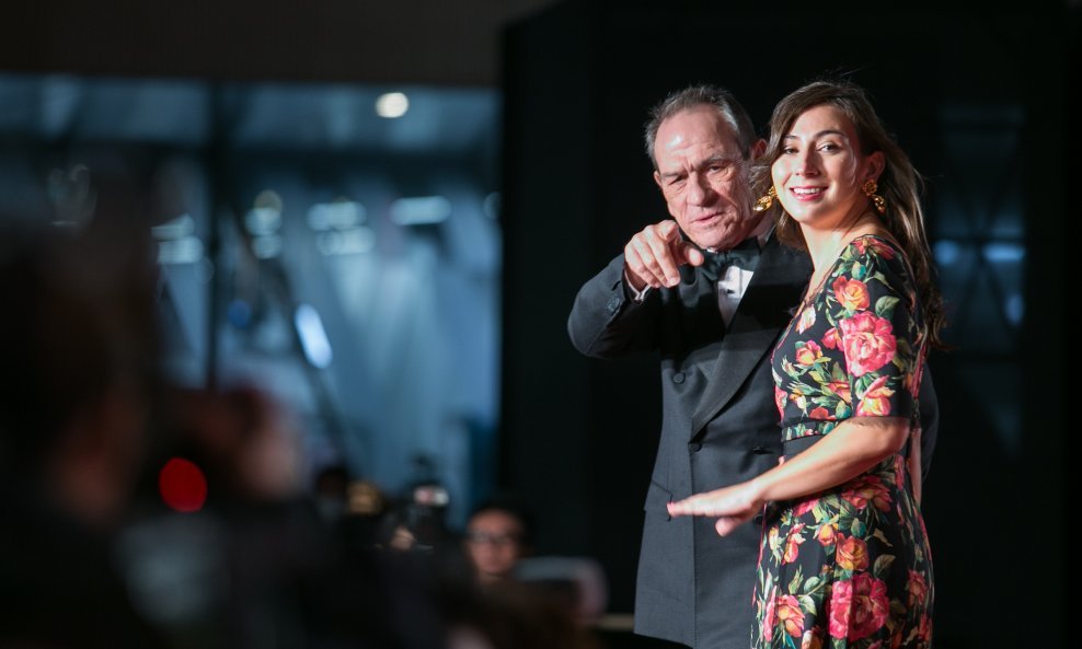 Tommy Lee Jones i Victoria Jones