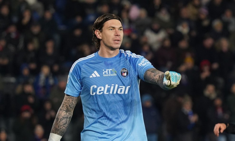 Adrian Šemper FC Pisa