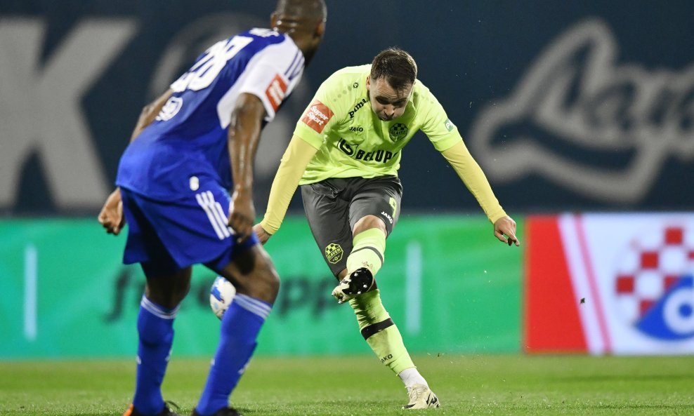 Robert Murić (desno)