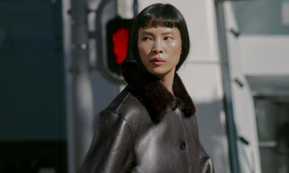 Jakna s krznom iz Zare