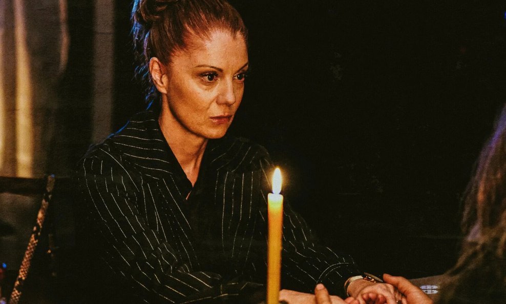 Nataša (Jelena Đokić) - od forenzičke psihologinje do monahinje kroz koju se prelama borba dobra i zla