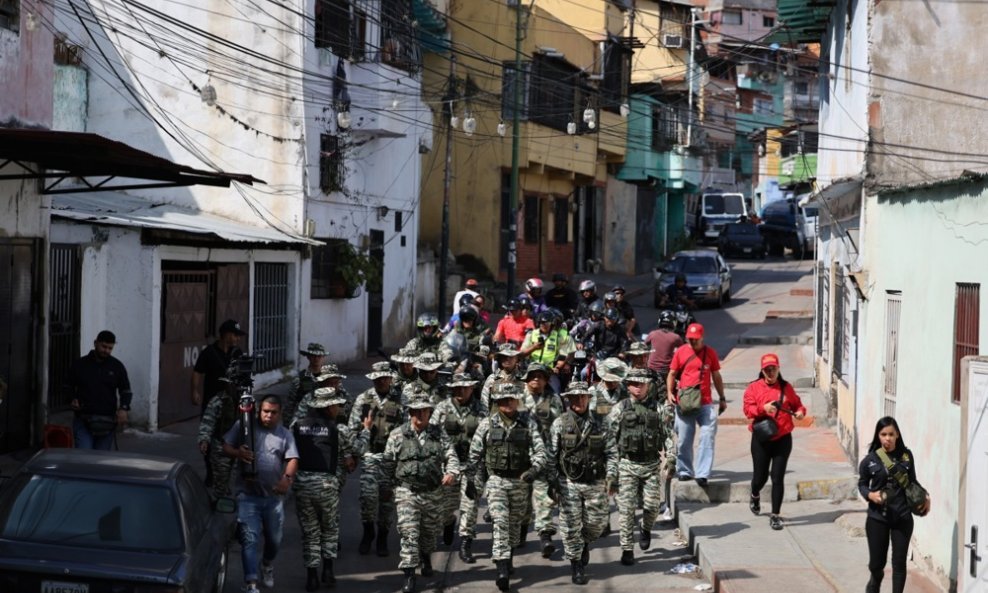 Vojska Venezuele na ulicama Caracasa