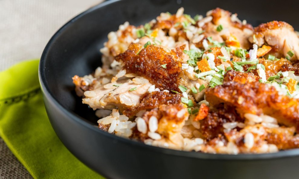 Piletina s prženom rižom