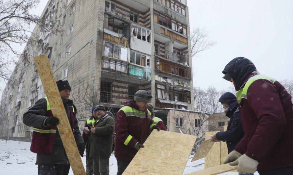 Posljedice ruskog bombardiranja u Ukrajini/ilustracija
