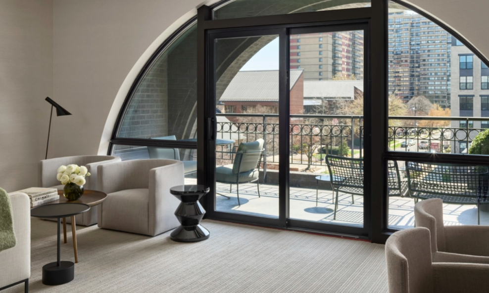 Hotel AKA Alexandria