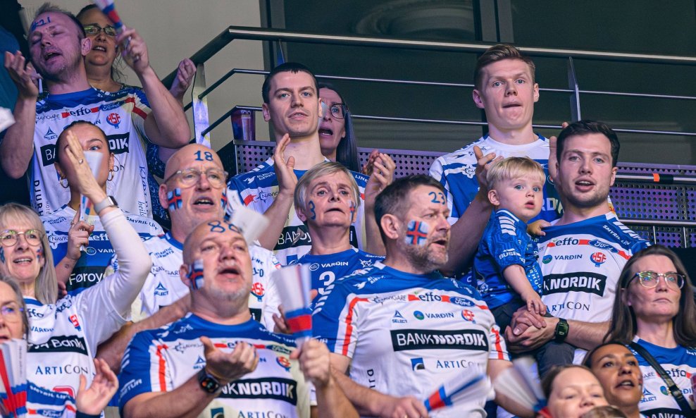 Farski Otoci navijači