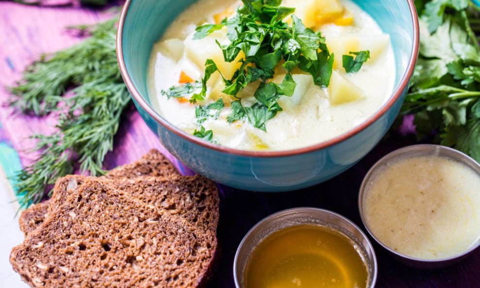 Krem juha od krumpira i kupusa