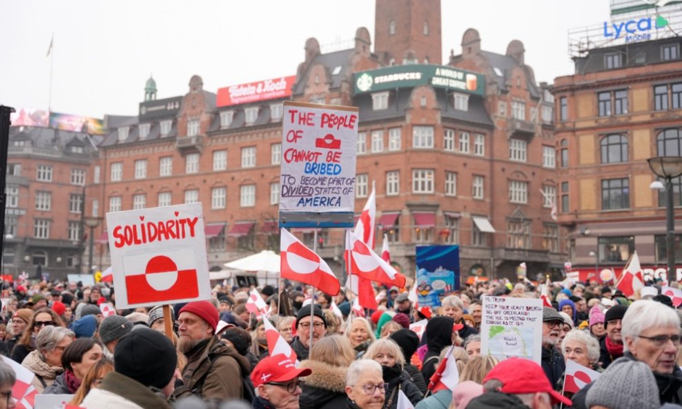 Prosvjedi u Danskoj zbog Grenlanda