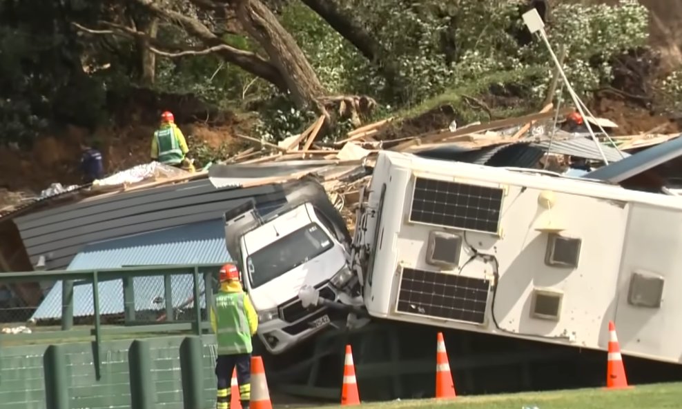 Posljedice klizišta na Novom Zelandu - potraga za nestalima traje