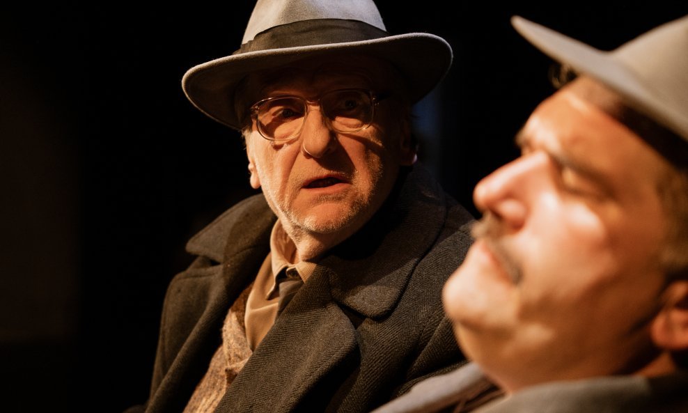 Bogdan Diklić pojavljuje se u dvojstrukoj ulozi koredatelja i glumca