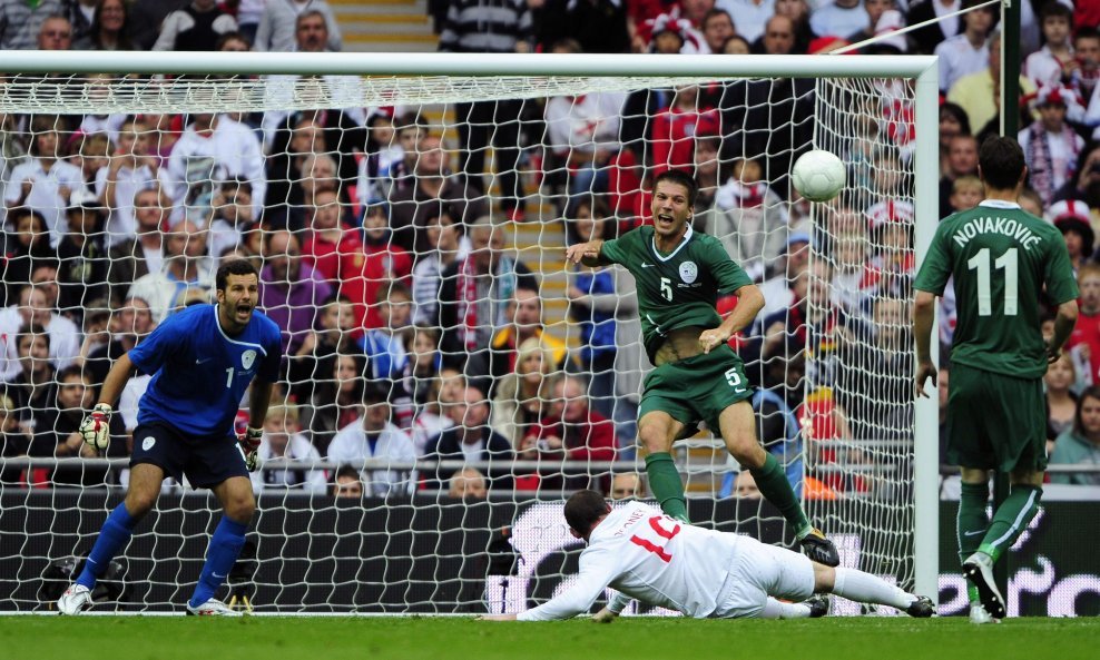 Boštjan Cesar Wayne Rooney Wembley