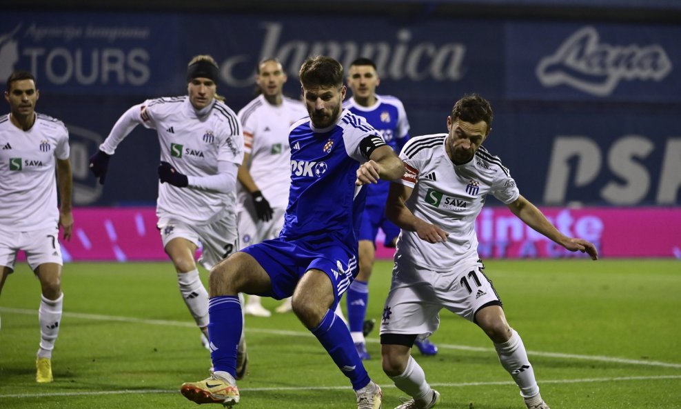 Ivan Tomečak vs. Bruno Petković