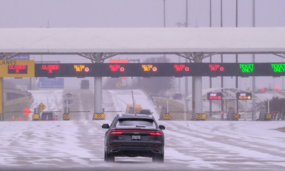 Stanje katastrofe proglašeno je u nekoliko saveznih država