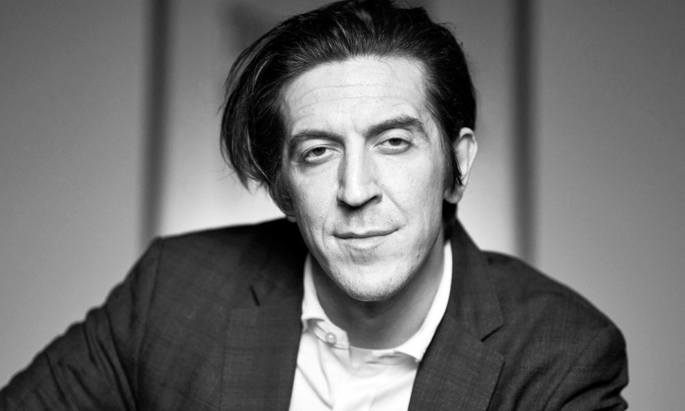 Mislim da je dobro da je čovjek zadržao svoju temeljnu ljudskost, što znači da se ljudska svijest ipak nije tragično izobličila