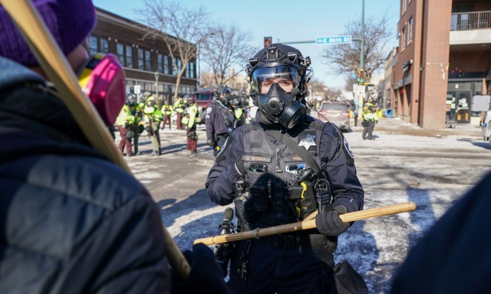 Pripadnici ICE-a na mjestu ubojstva