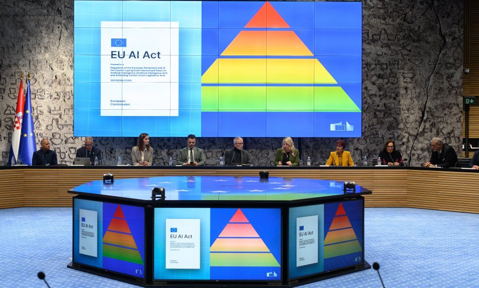 Umjetna inteligencija u poslovanju ima sve više utjecaja, a ključ razumijevanja leži u edukaciji