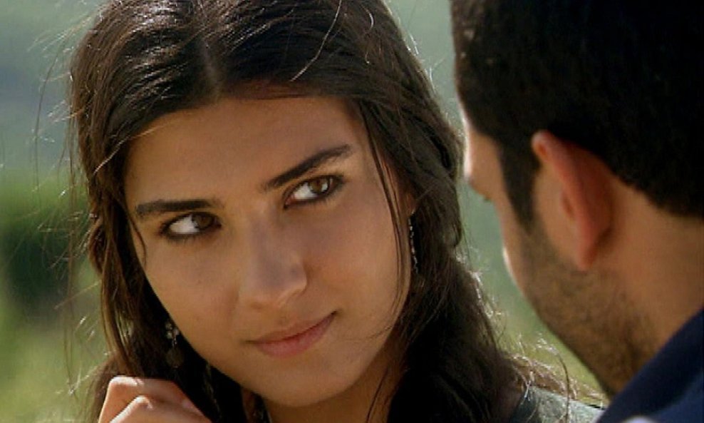 Tuba Buyukustun