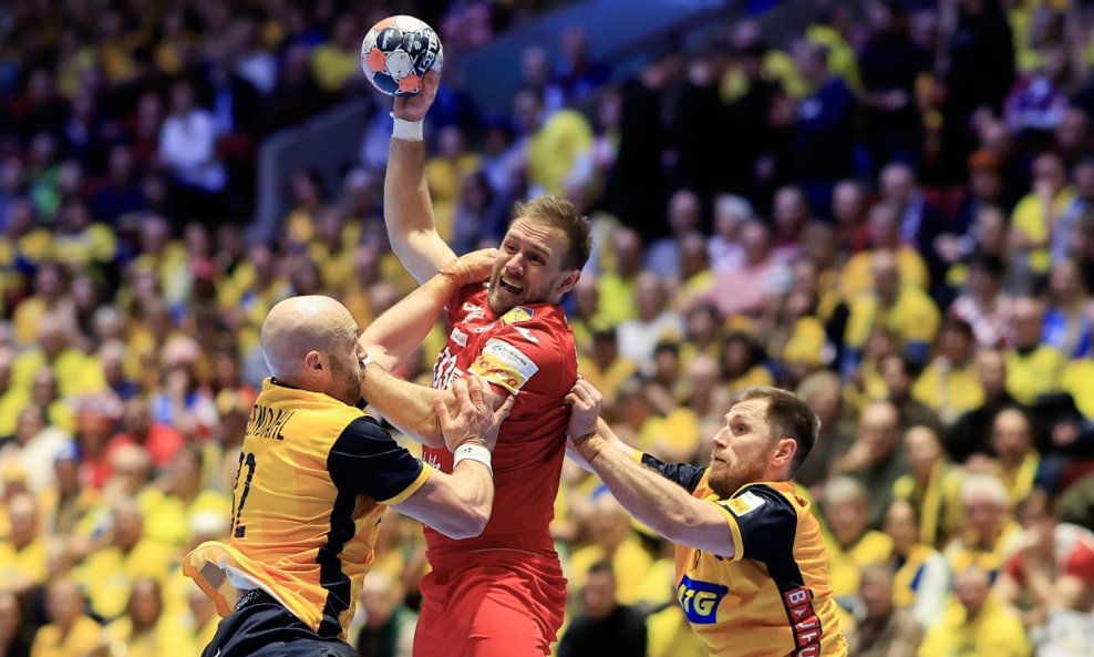 Cindrić između Šveđana