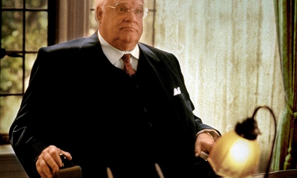 David Huddleston