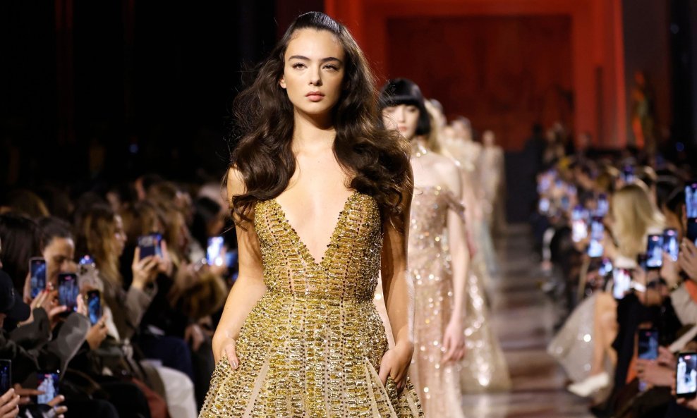 Deva Cassel na Elie Saab reviji