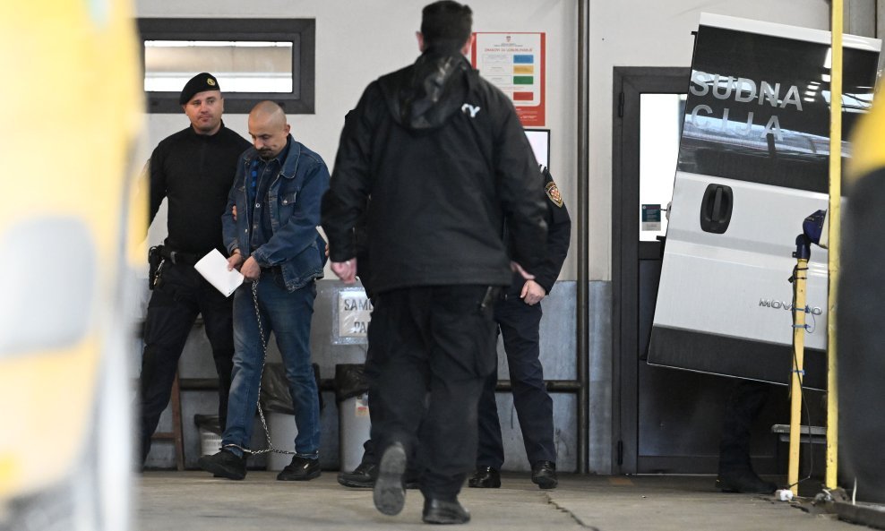 Privođenje osumnjičenih za krijumčarenje droge