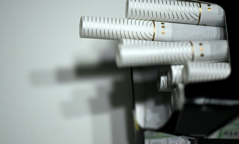 Cigarete, ilustracija