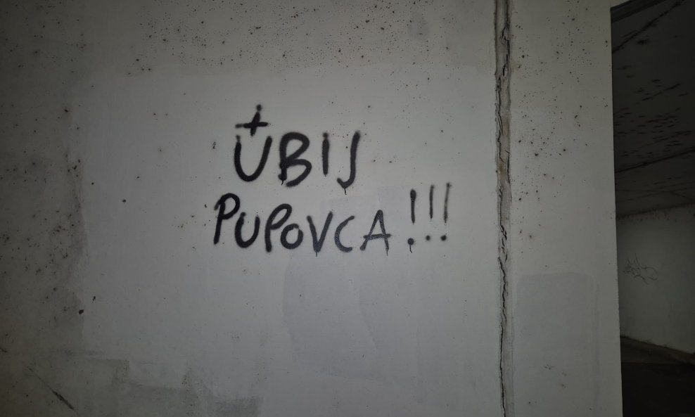 Grafiti s pozivom na ubojstvo Milorada Pupovca