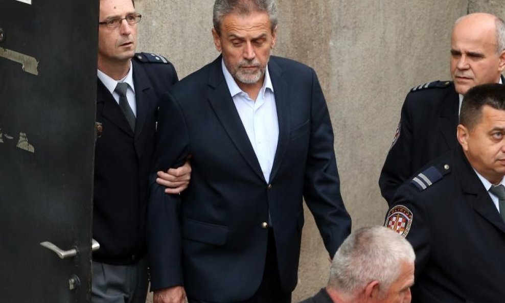 Milan Bandić u pratnji pravosudne policije izveden iz zgrade Općinskog suda (4)
