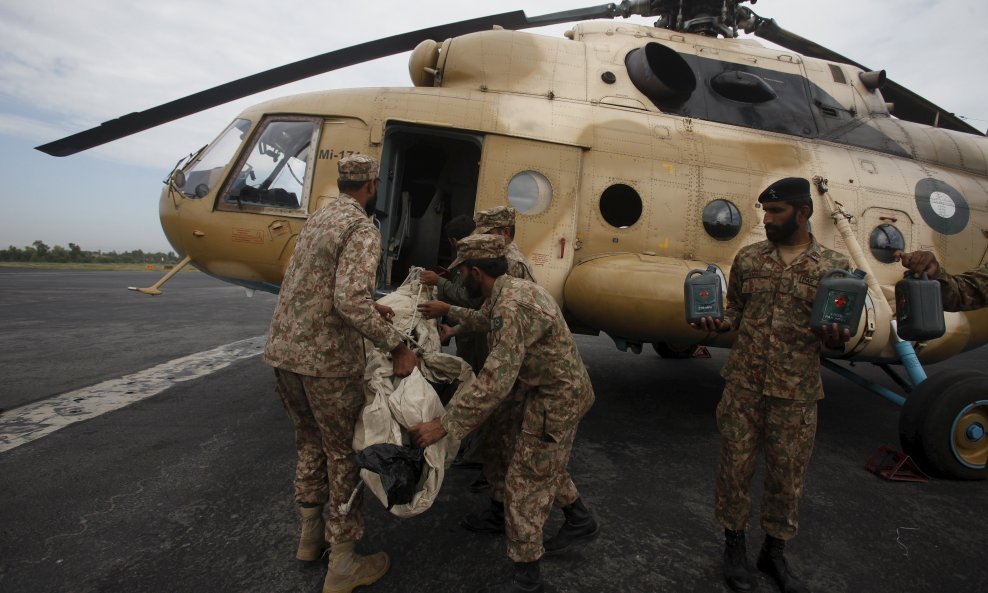 Spasilački helikopter u Pakistanu