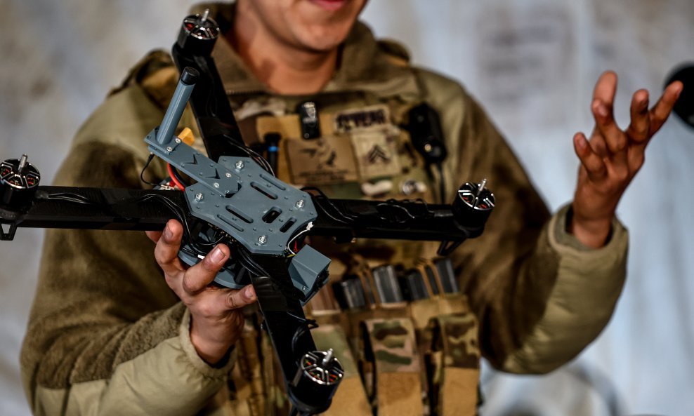 NATO tehnologija - Ilustracija