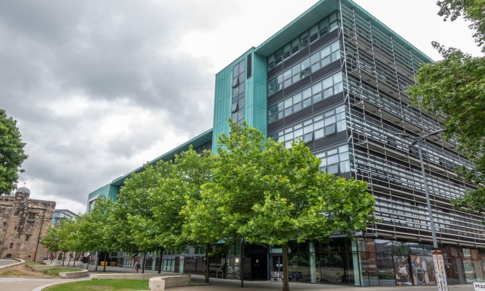 Sveučilište De Montfort - ilustracija