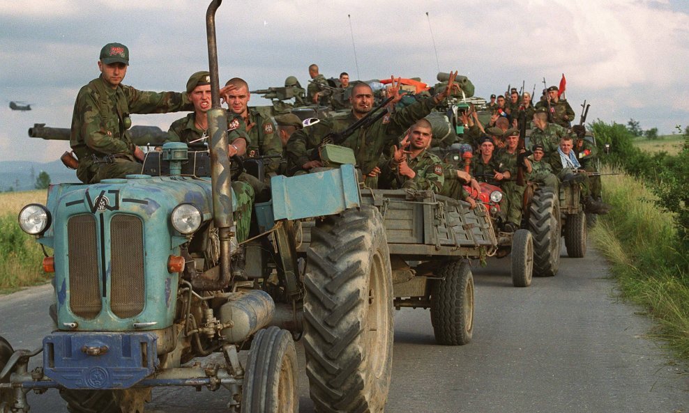 srbija vojnici kosovo