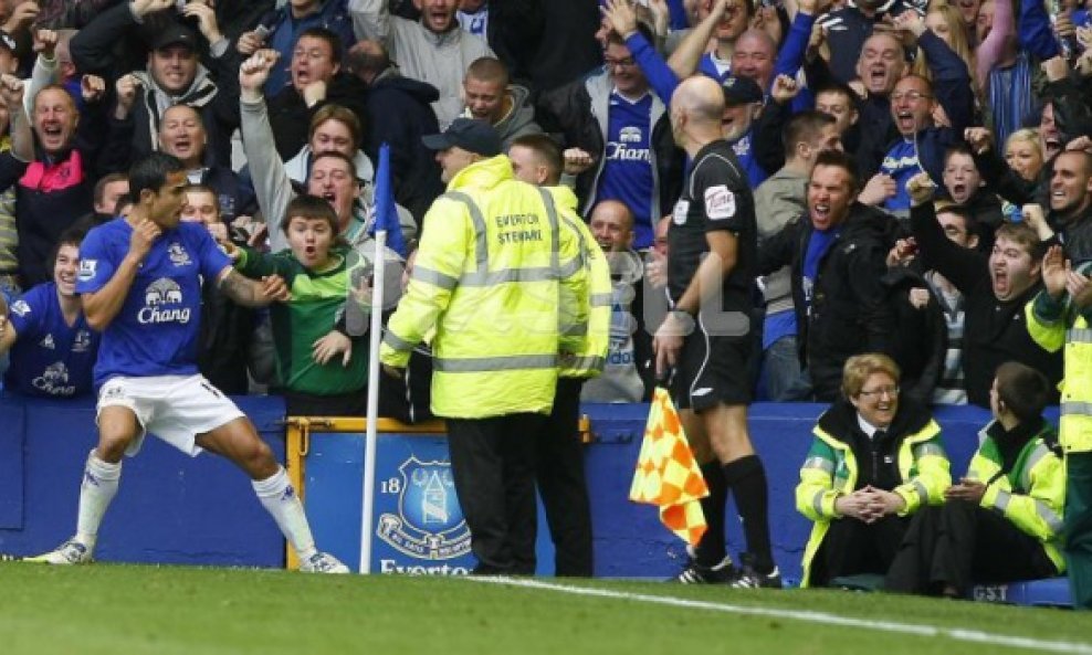 Tim Cahill (Everton)