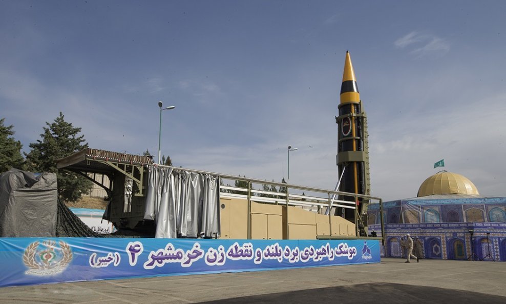 Iranska raketa - ilustracija