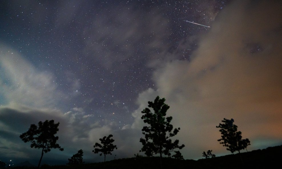 Halleyev komet - ilustracija