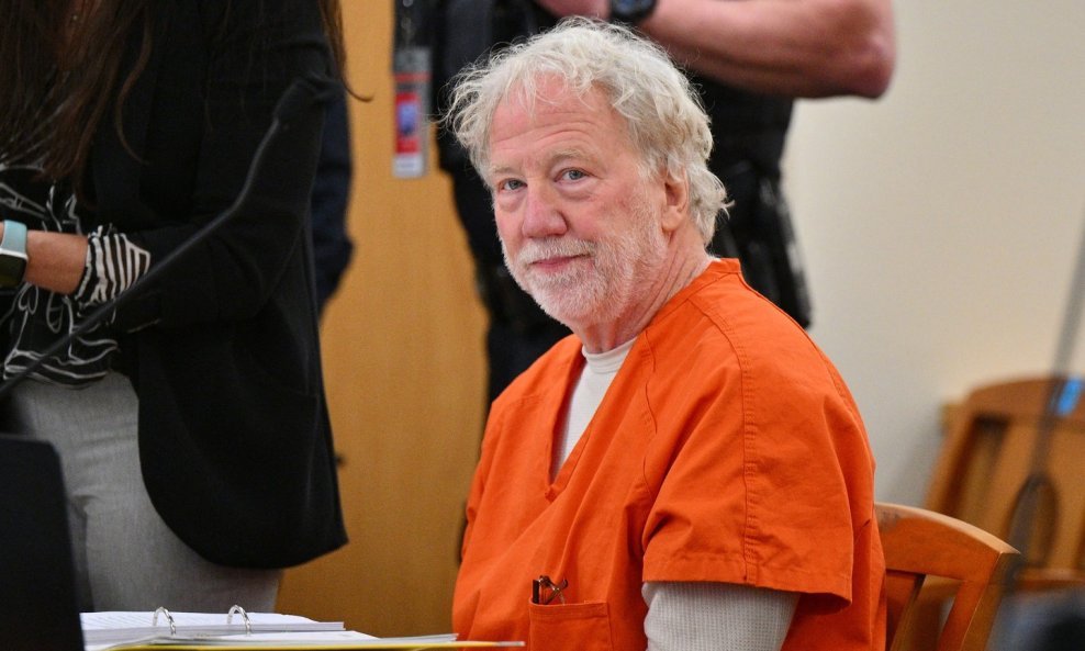 Glumac Timothy Busfield