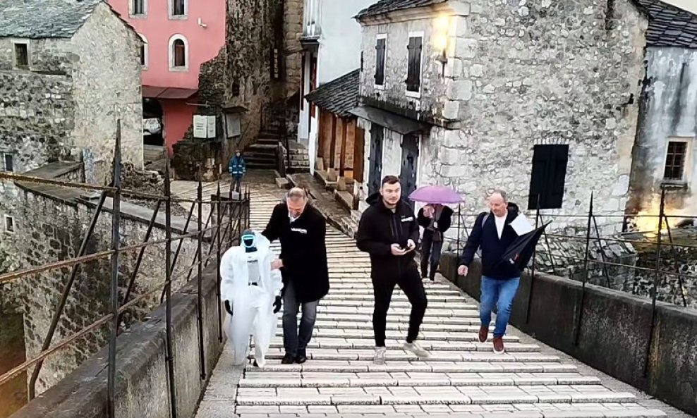 Humanoidni robot Roby