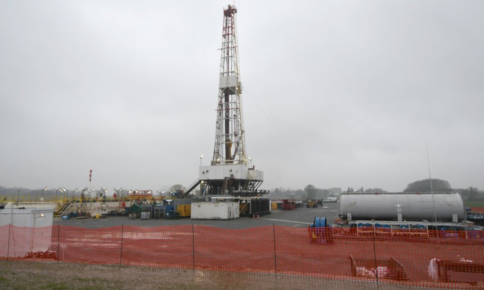 Geotermalna bušotina