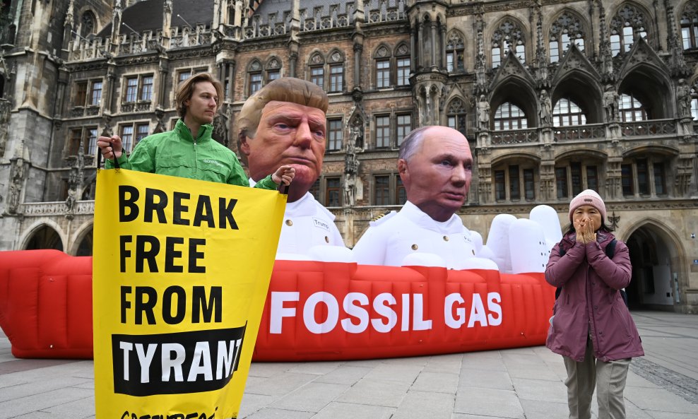 Aktivisti Greenpeacea u Münchenu