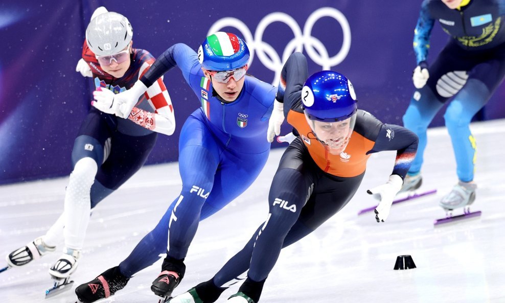 Valentina Aščić (prva slijeva)