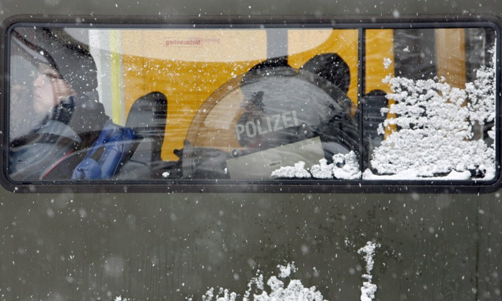 Švicarska policija - Ilustracija