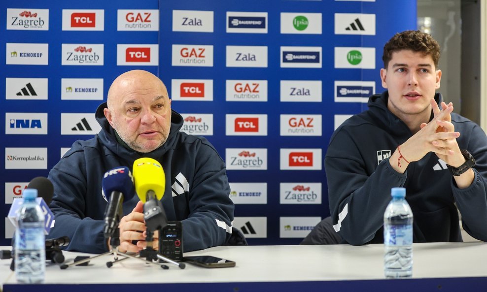 Trener Boris Dvorsšk i igrač Luka Lovre Klarica