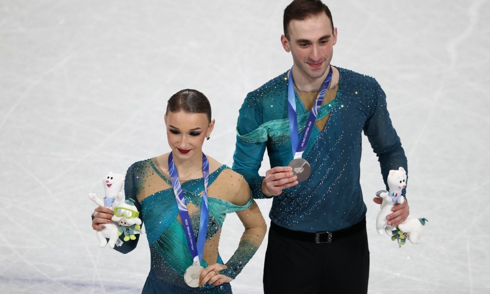 Anastasiia METELKINA i Luka BERULAVA