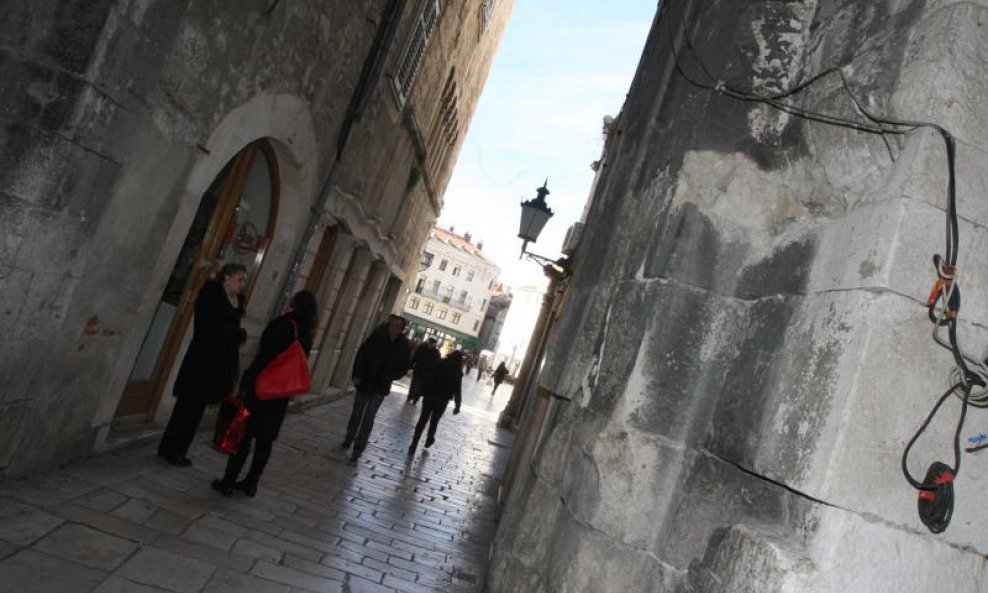 split jezgra