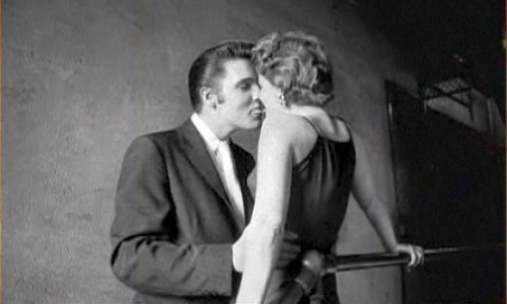 elvis presley kiss Barbara Gray