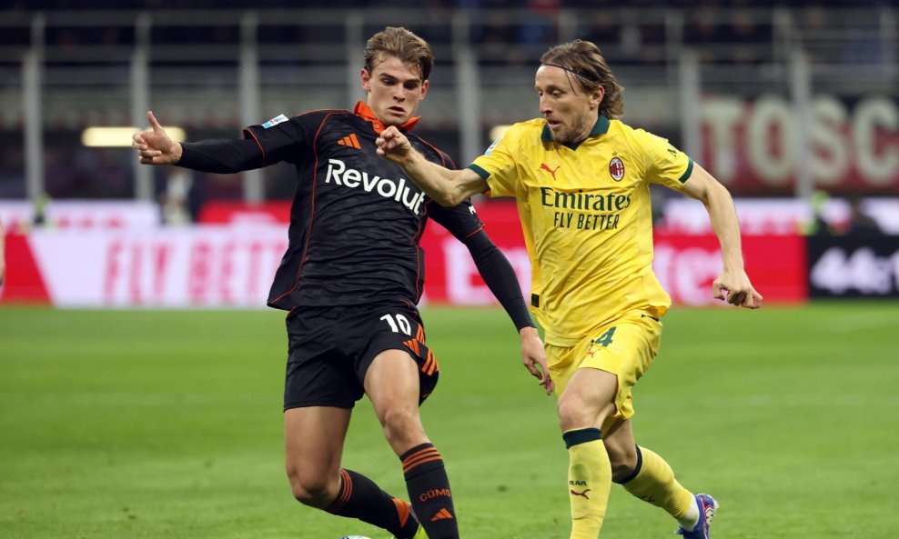 Luka Modrić vs. Nico Paz